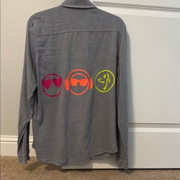 Zumba Emoji button down - Picture 1 of 3